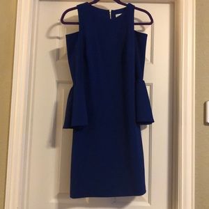Gorgeous Eliza J cold shoulder dress